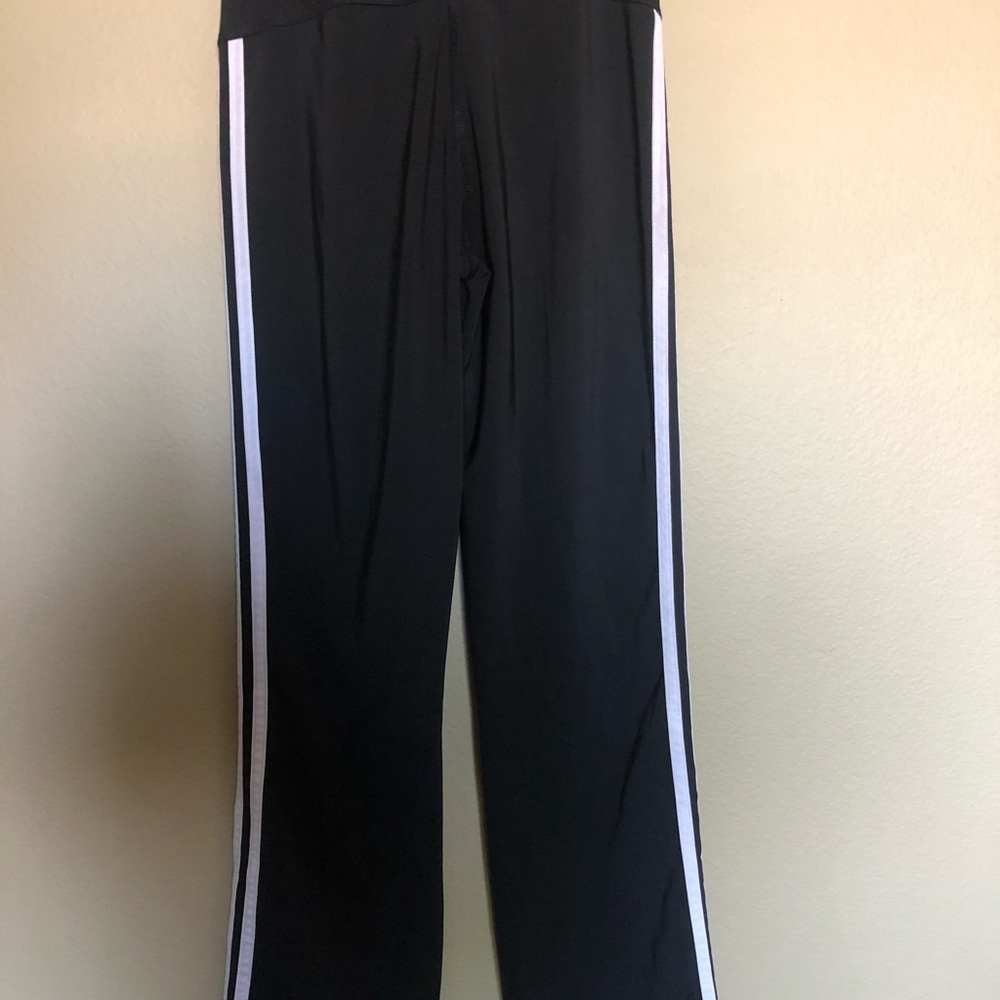 Adidas - Picture 3 of 3